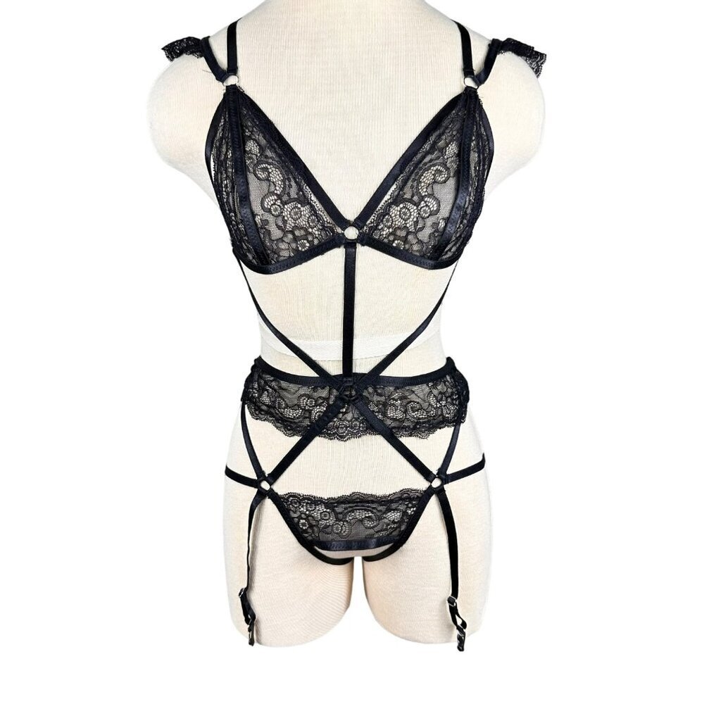 Risque Sexy Black Lace Strappy‎ Bra, Panties and Garters Lingerie Set One Size